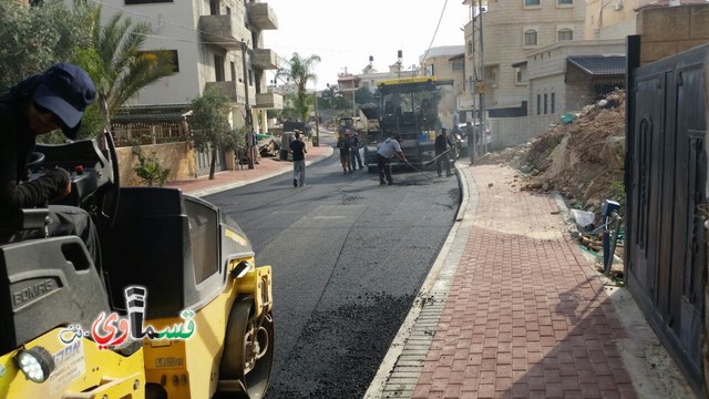  فيديو : من ايطاليا الى كفرقاسم ..رئيس البلدية المحامي عادل بدير يشرف على تزفيت الحي الجنوبي لمدرسة ابن خلدون 